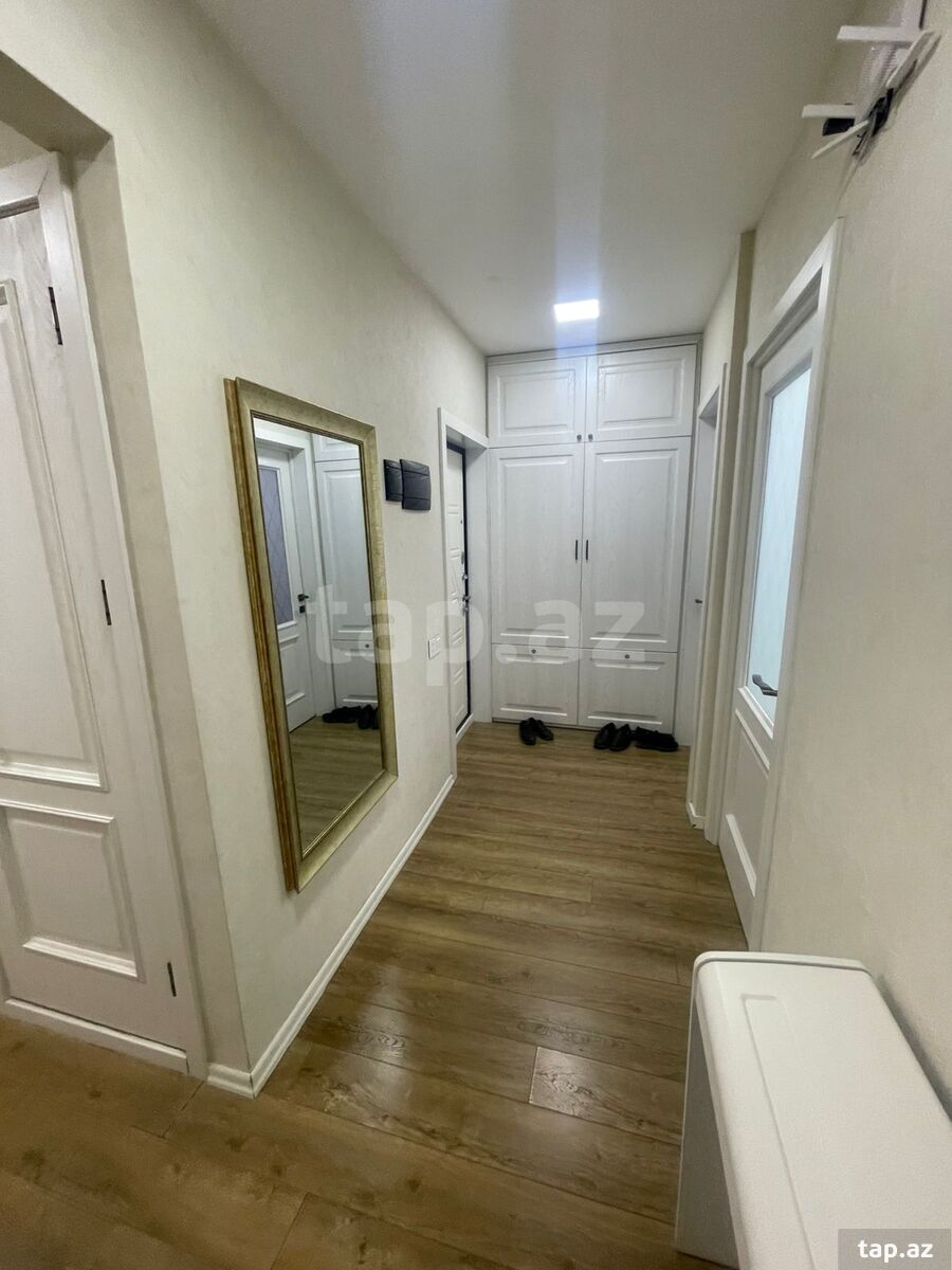 Satılır 4 otaqlı mənzil 100 m²
