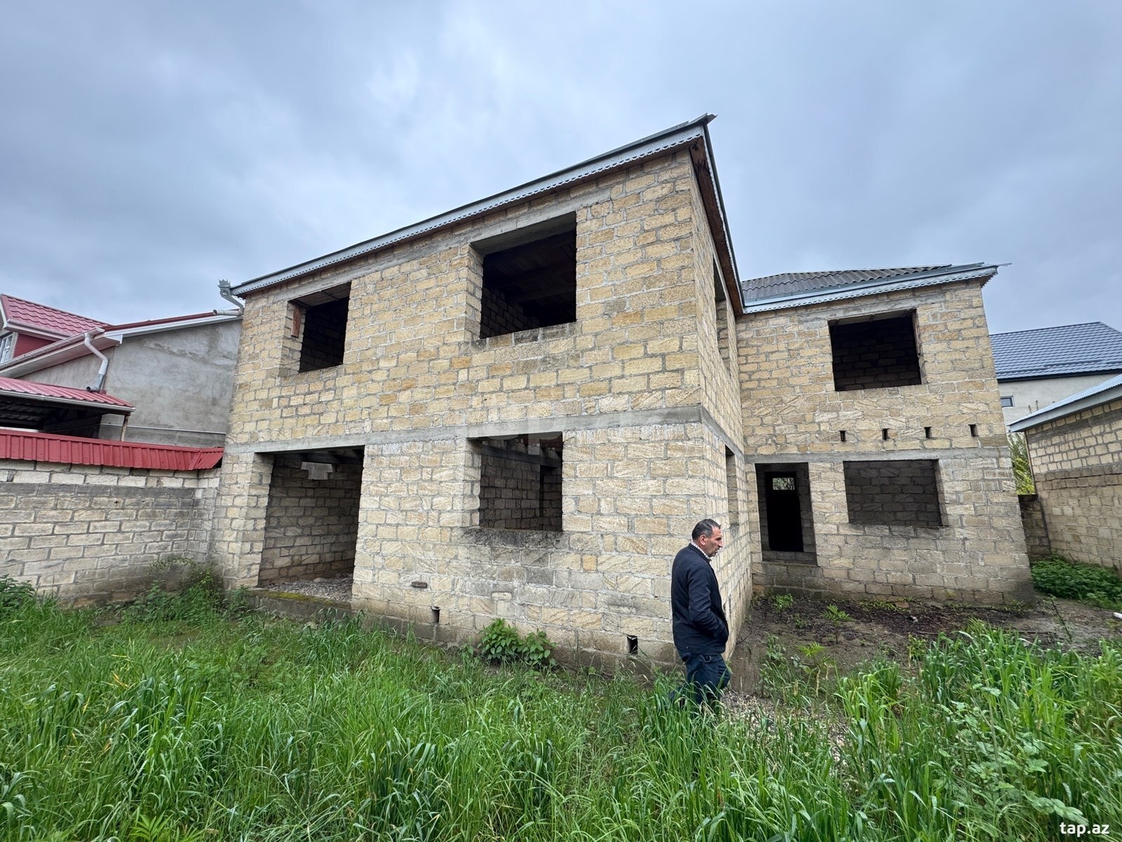 Satılır 4 otaqlı həyət evi 140 m²