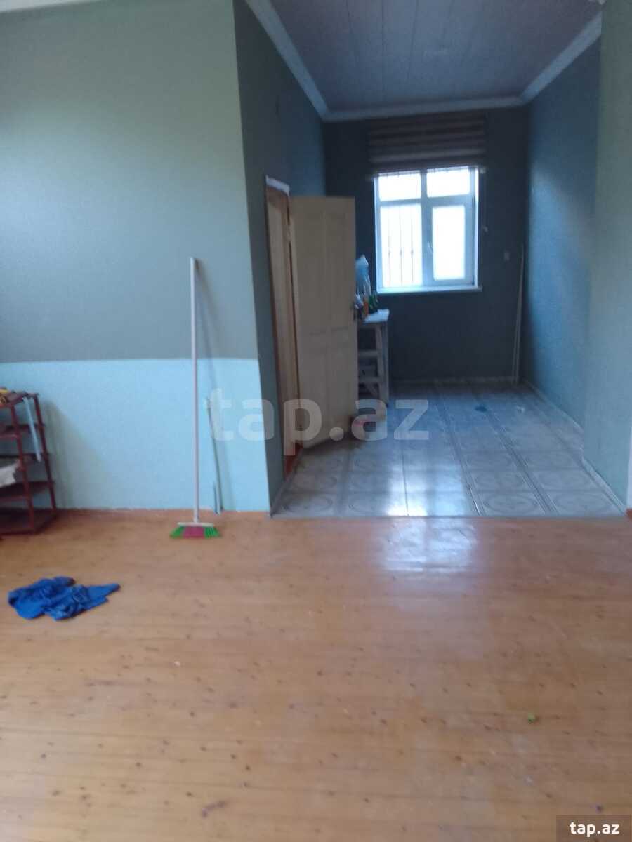 Satılır 6 otaqlı həyət evi 310 m²