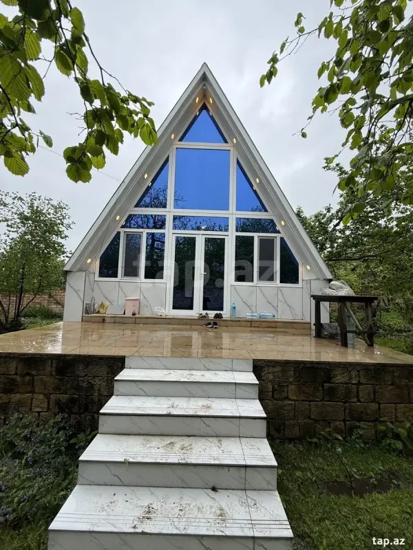 Kirayə verilir 2 otaqlı həyət evi 200 m²
