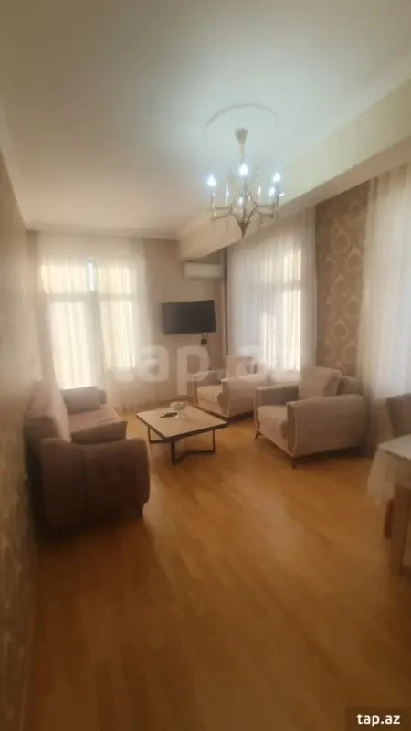 Kirayə verilir 3 otaqlı yeni tikili 120 m²