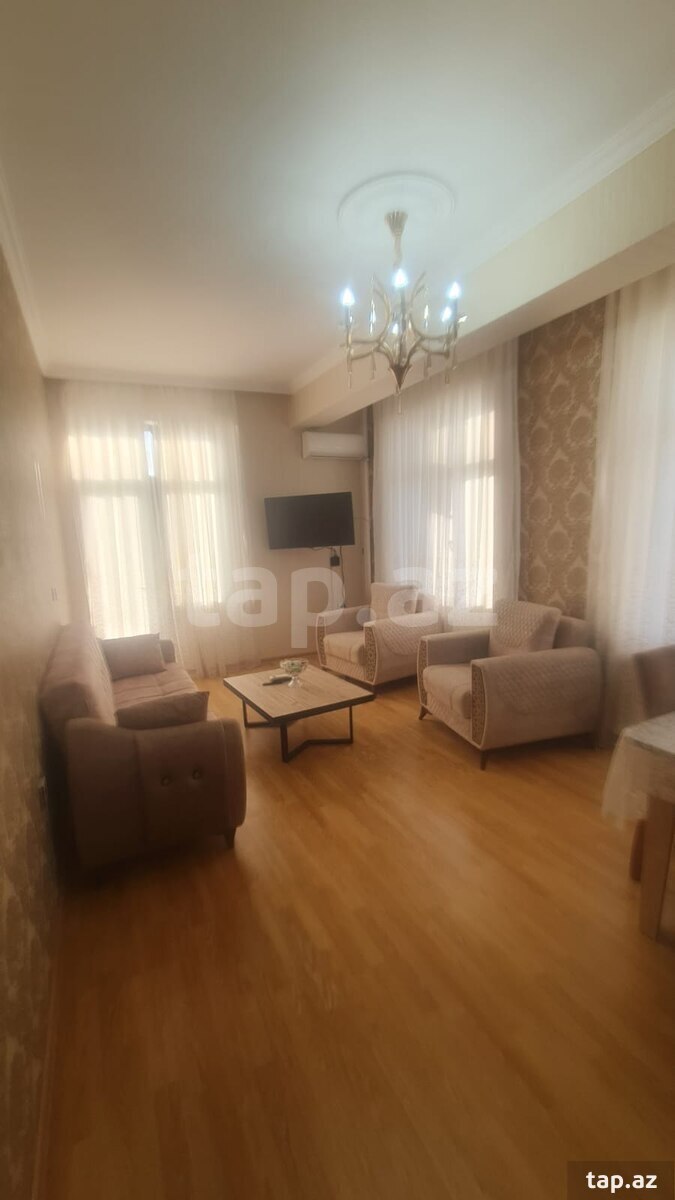 Kirayə verilir 3 otaqlı yeni tikili 120 m²