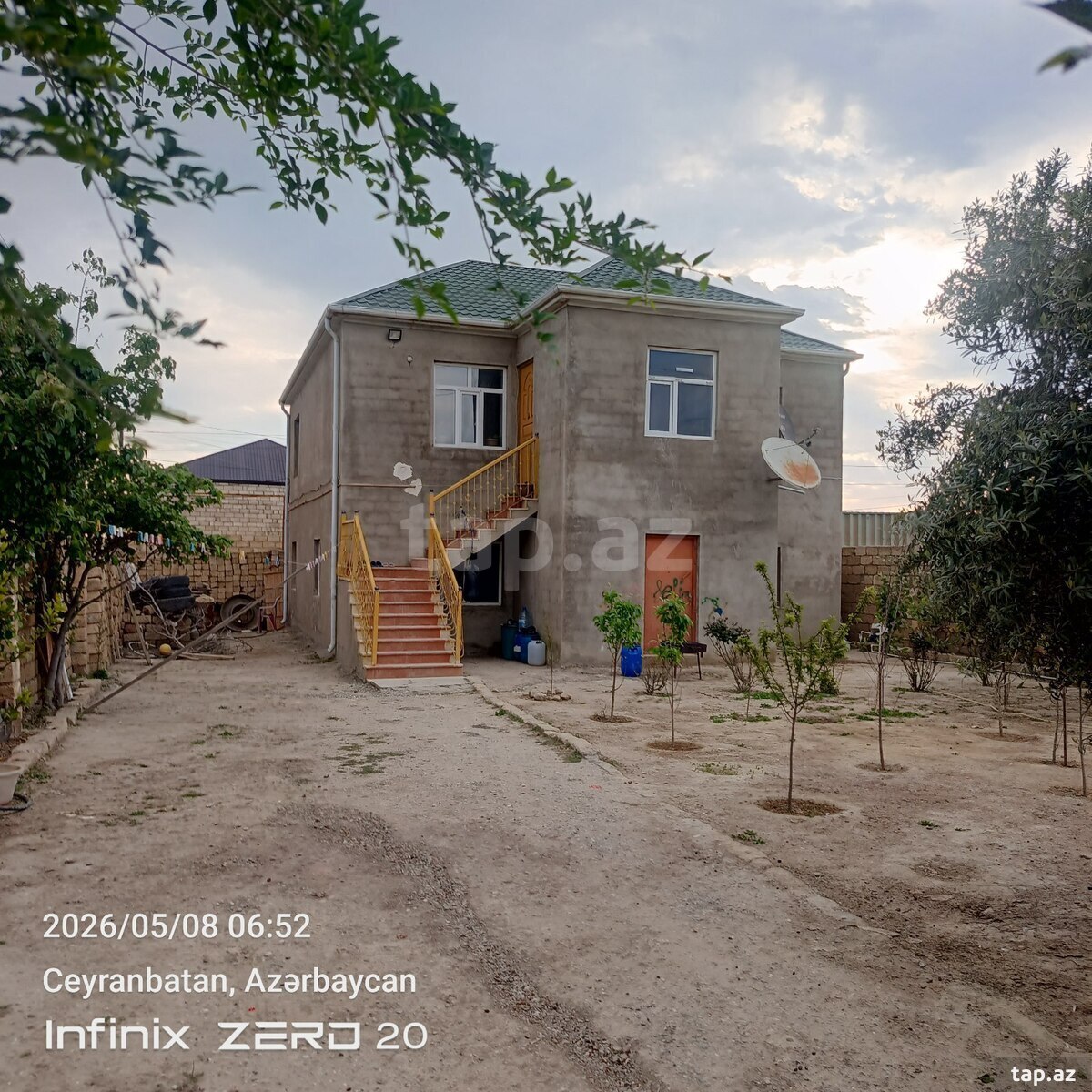 Satılır 6 otaqlı həyət evi 190 m²