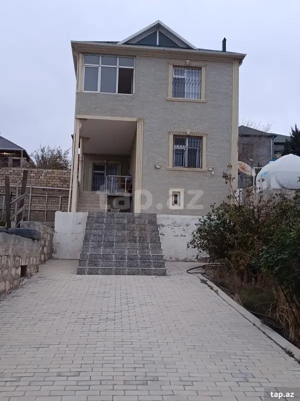 Satılır 4 otaqlı həyət evi 170 m²