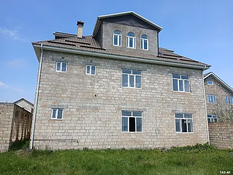 Satılır 5 otaqlı həyət evi 200 m² — Qusar 5 otaq 200.00 m²