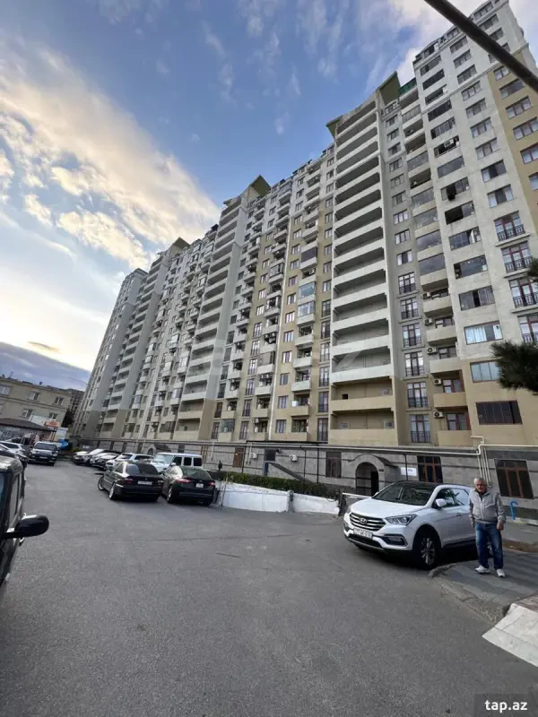 Satılır 3 otaqlı yeni tikili 121 m²