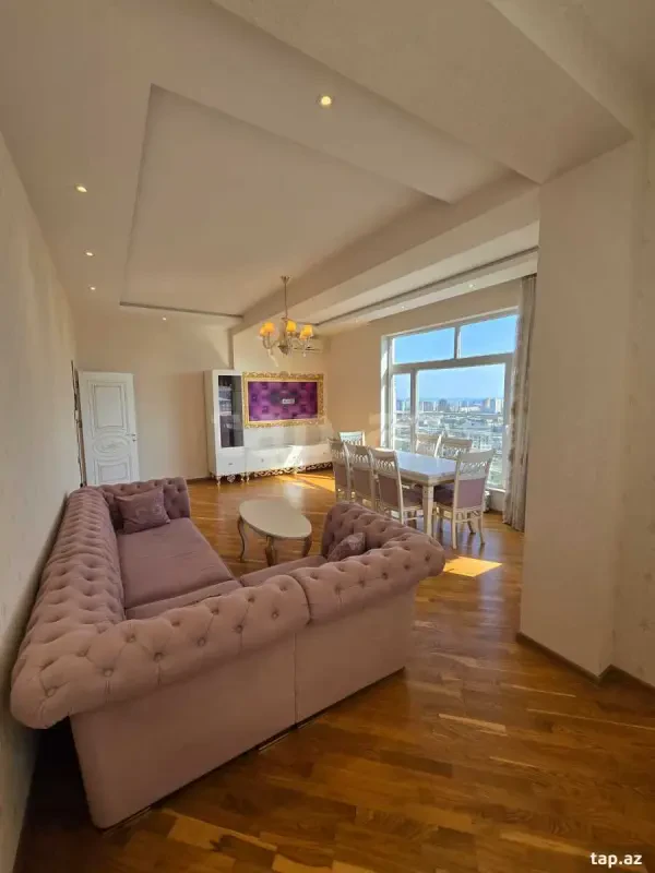 Satılır 3 otaqlı yeni tikili 127 m²