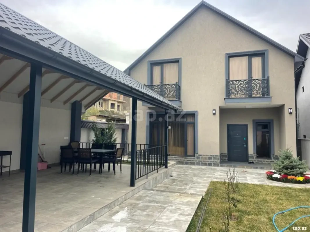 Kirayə verilir 5 otaqlı həyət evi 250 m²