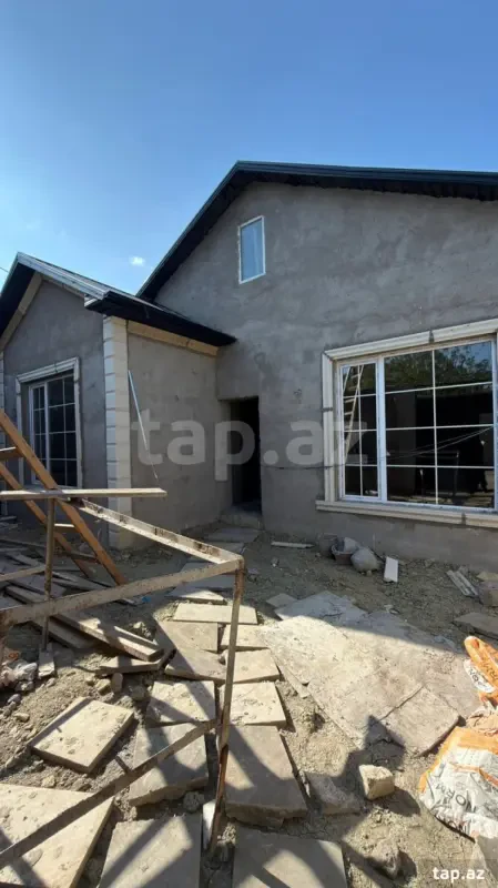 Satılır 4 otaqlı həyət evi 100 m²