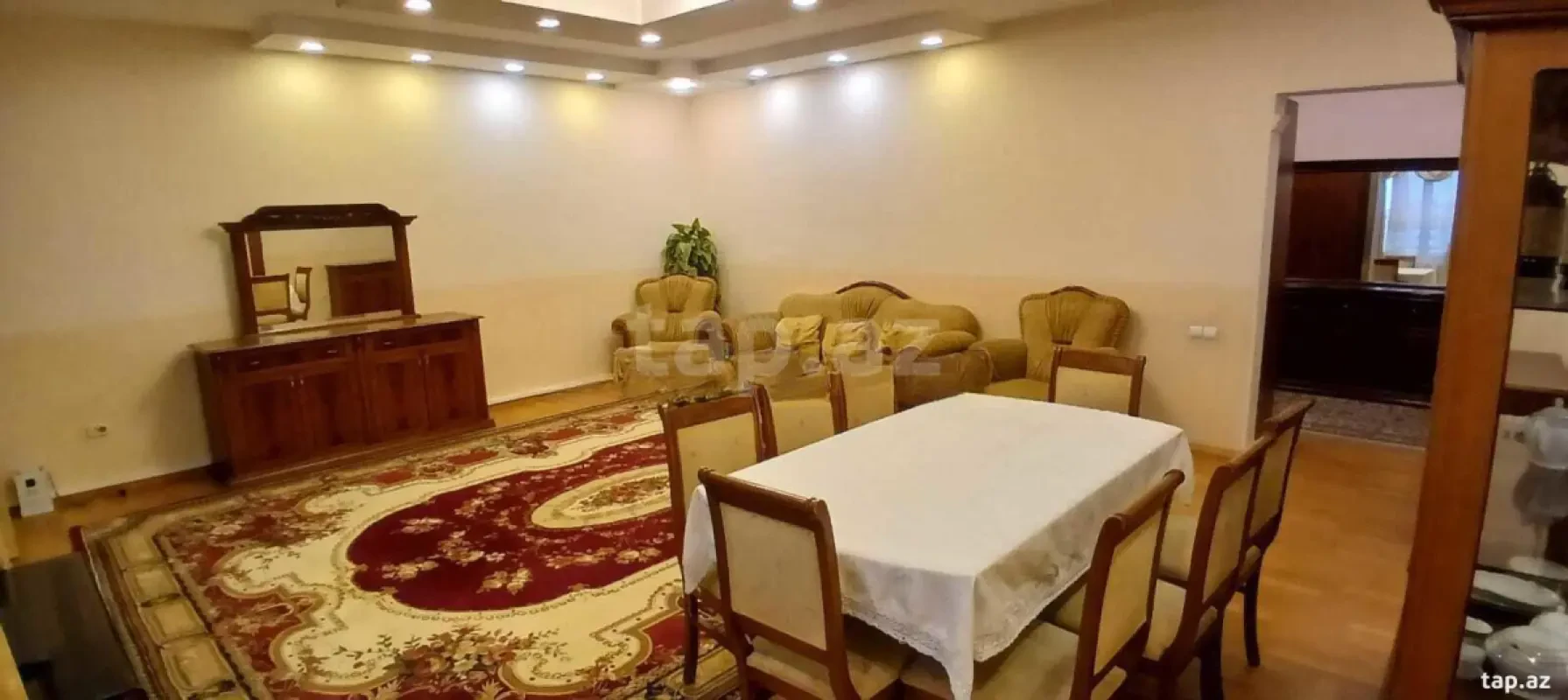 Kirayə verilir 3 otaqlı yeni tikili 125 m²