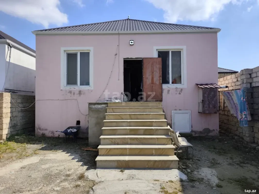 Satılır 3 otaqlı həyət evi 100 m²