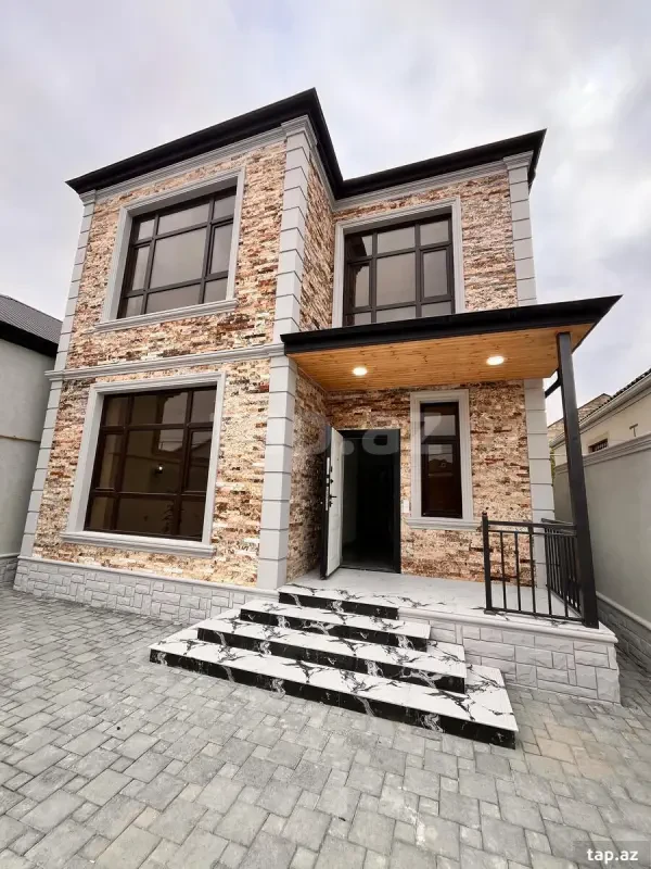 Satılır 4 otaqlı həyət evi 200 m²