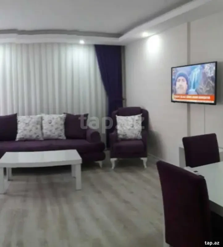 Kirayə verilir 3 otaqlı yeni tikili 134 m²