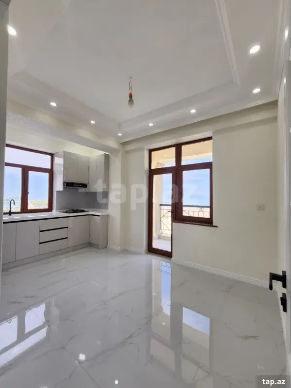 Satılır 3 otaqlı yeni tikili 92 m²