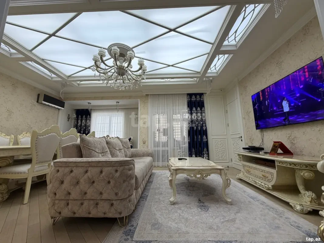 Satılır 4 otaqlı yeni tikili 200 m²