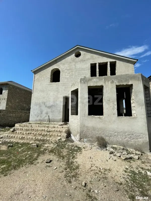 Satılır 6 otaqlı həyət evi 188 m²