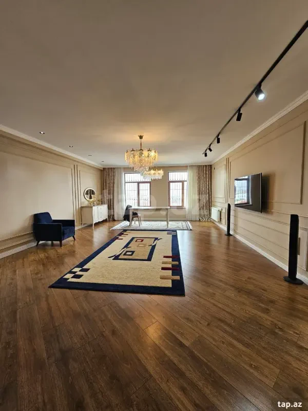 Satılır 4 otaqlı yeni tikili 132 m²