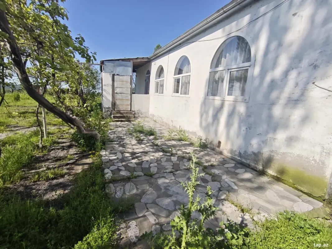 Satılır 4 otaqlı həyət evi 20 m²