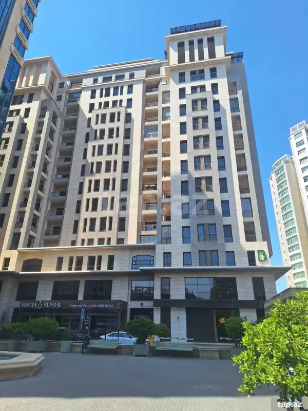 Kirayə verilir 2 otaqlı yeni tikili 80 m²