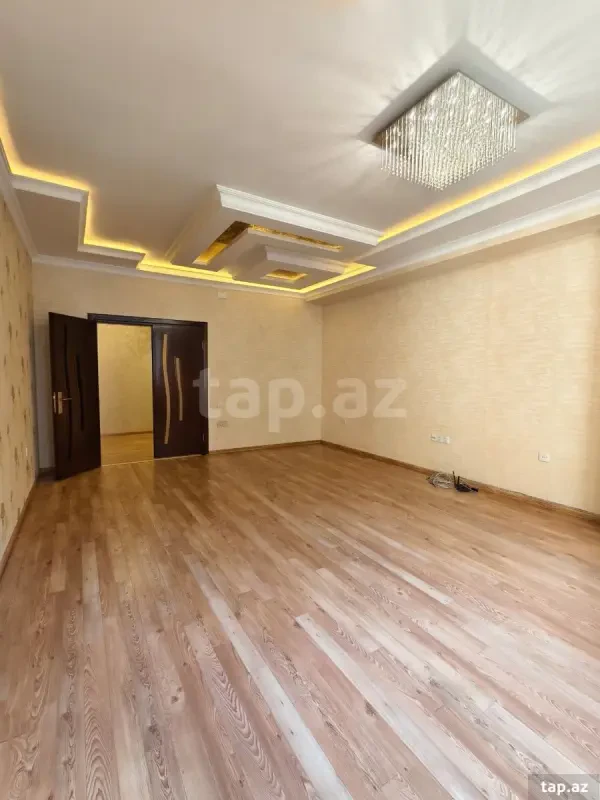 Satılır 3 otaqlı yeni tikili 110 m²