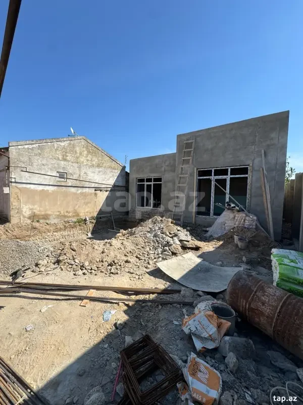 Satılır 4 otaqlı həyət evi 100 m²