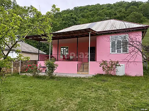 Kirayə verilir 2 otaqlı həyət evi 150 m² — Qəbələ 2 otaq 150.00 m²