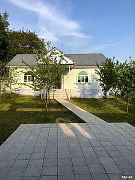 Satılır 4 otaqlı həyət evi 100 m² — Qəbələ 4 otaq 100.00 m²