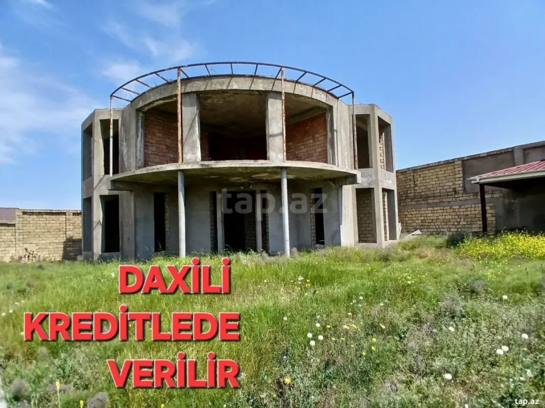 Satılır 8 otaqlı həyət evi 250 m²
