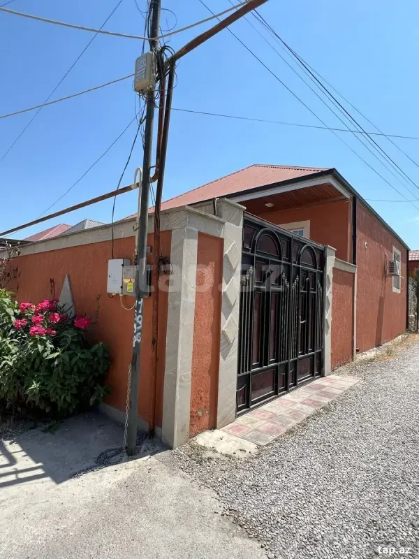 Satılır 3 otaqlı həyət evi 100 m²