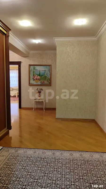 Kirayə verilir 2 otaqlı yeni tikili 120 m²