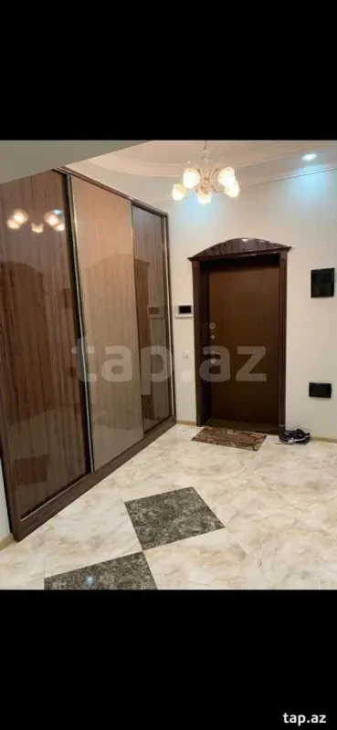 Kirayə verilir 2 otaqlı yeni tikili 120 m²