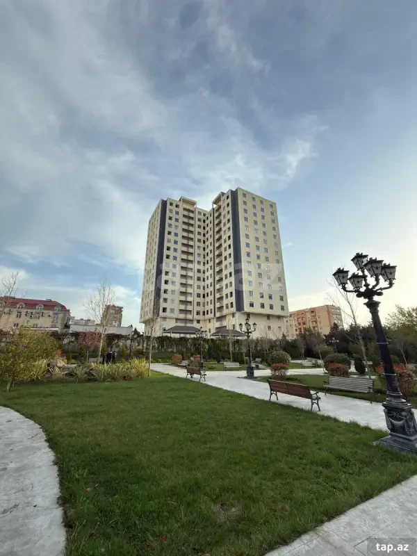 Satılır 2 otaqlı yeni tikili 93 m²