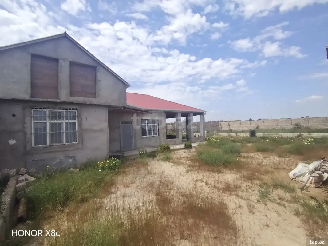 Satılır 4 otaqlı həyət evi 90 m²
