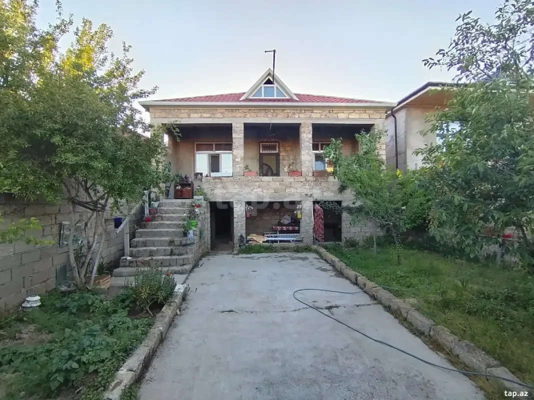 Satılır 3 otaqlı həyət evi 100 m²