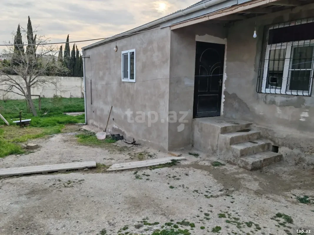 Satılır 2 otaqlı həyət evi 120 m²