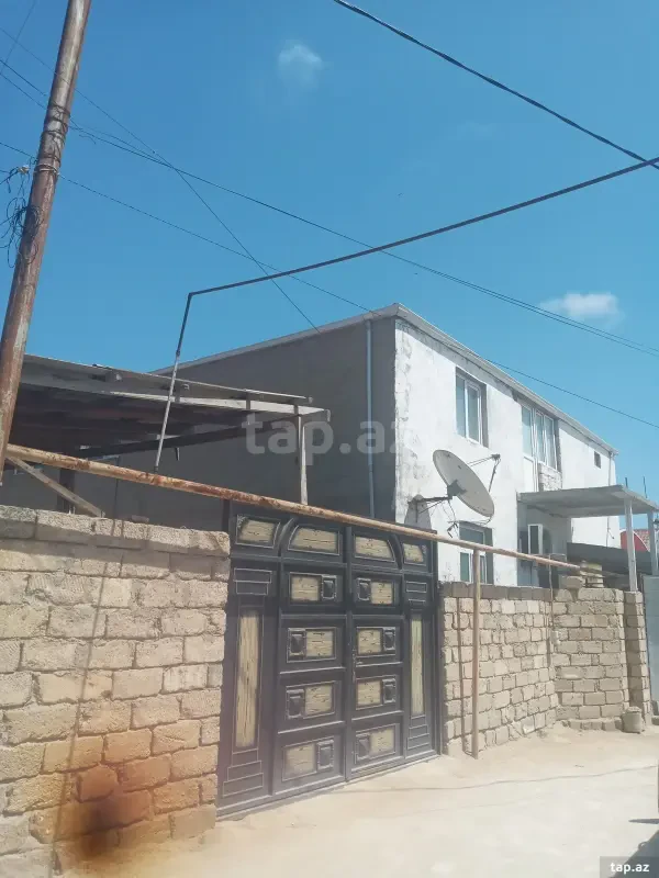 Satılır 5 otaqlı həyət evi 130 m²