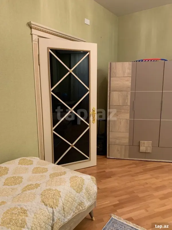 Kirayə verilir 3 otaqlı yeni tikili 158 m²