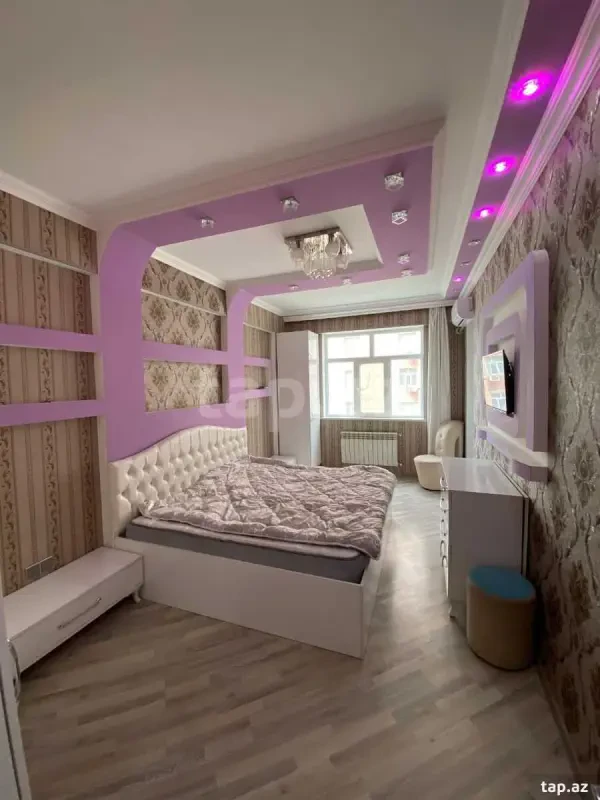 Kirayə verilir 4 otaqlı yeni tikili 130 m²