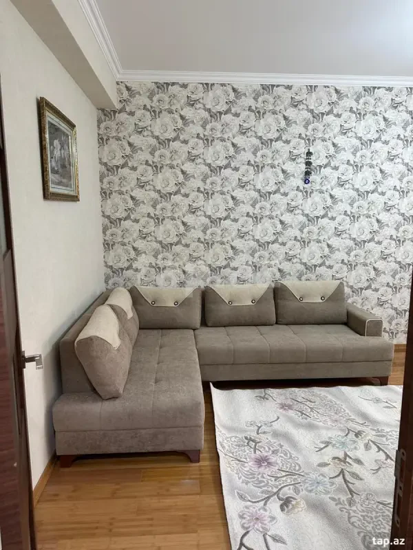 Kirayə verilir 2 otaqlı yeni tikili 70 m²