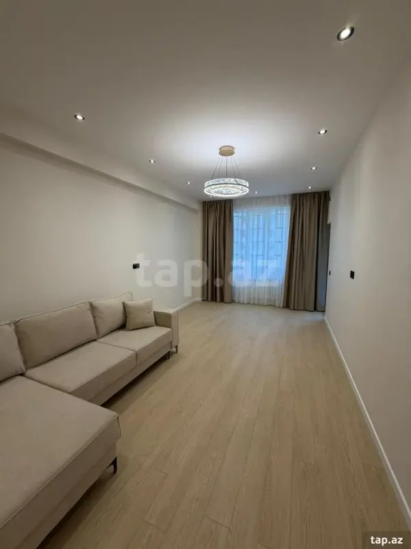 Kirayə verilir 4 otaqlı yeni tikili 130 m²