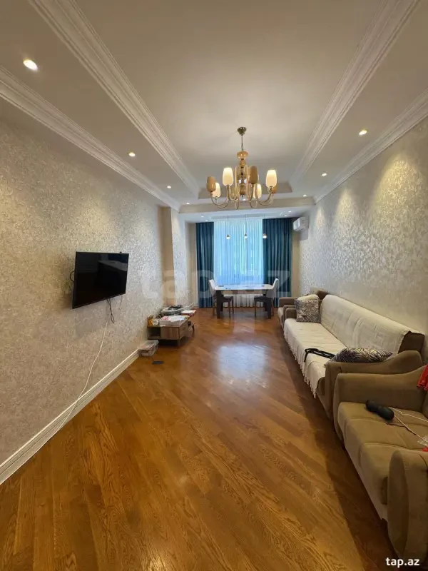Kirayə verilir 3 otaqlı yeni tikili 130 m²