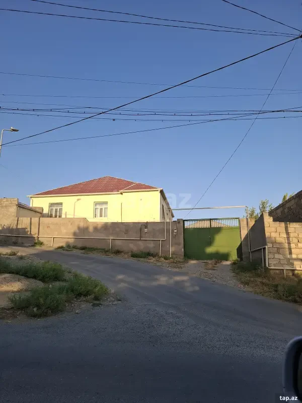 Satılır 7 otaqlı həyət evi 290 m²