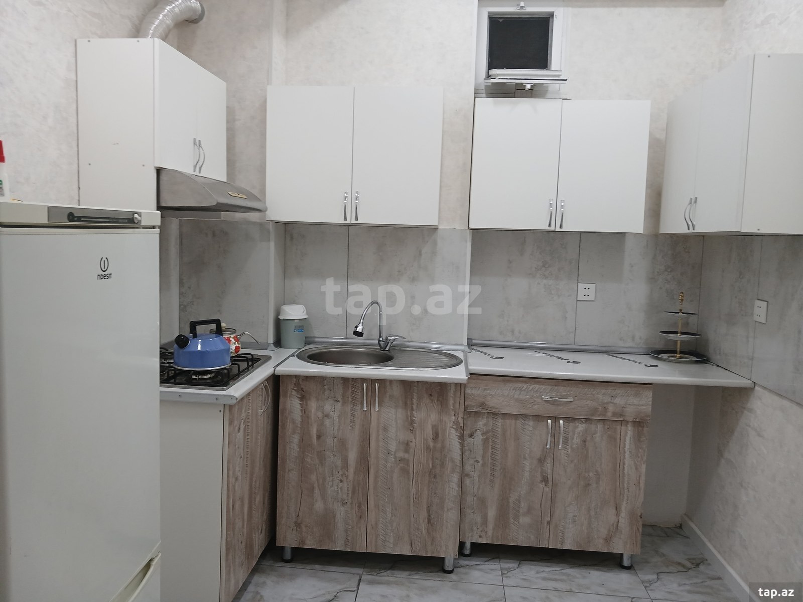 Kirayə verilir 3 otaqlı yeni tikili 90 m²