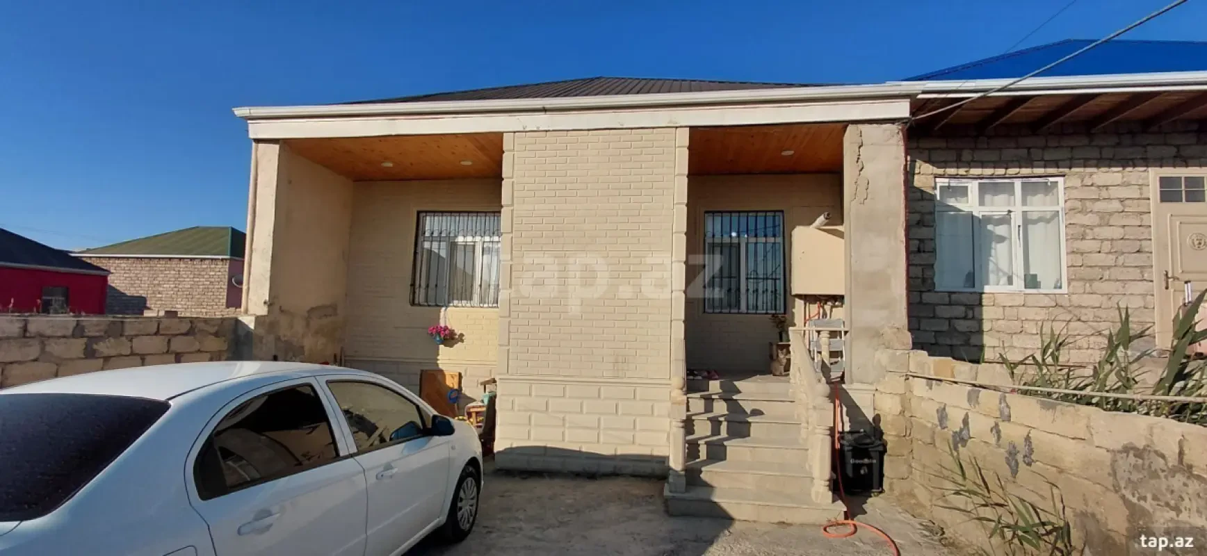 Satılır 4 otaqlı həyət evi 100 m²
