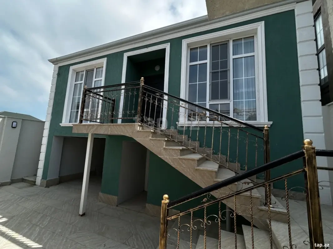 Satılır 3 otaqlı həyət evi 137 m²
