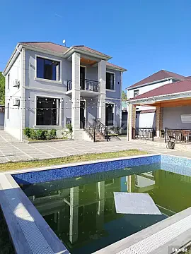 Satılır 4 otaqlı həyət evi 180 m² — Qəbələ 4 otaq 180.00 m²