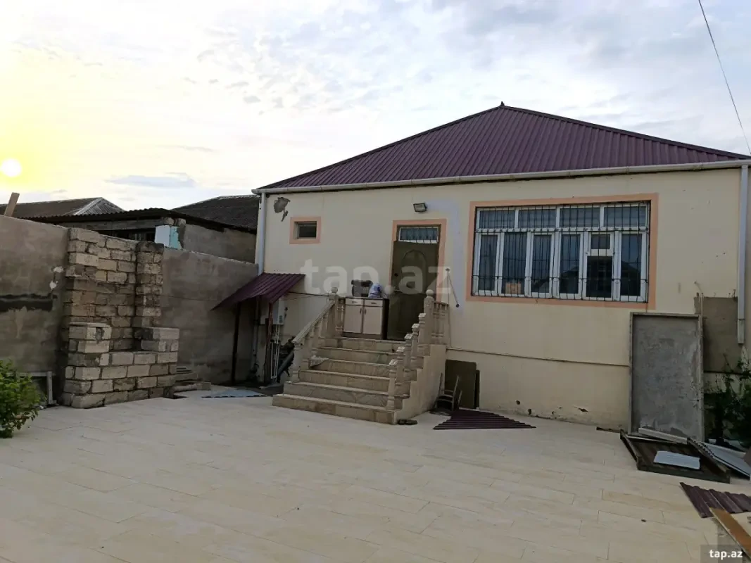 Satılır 4 otaqlı həyət evi 110 m²
