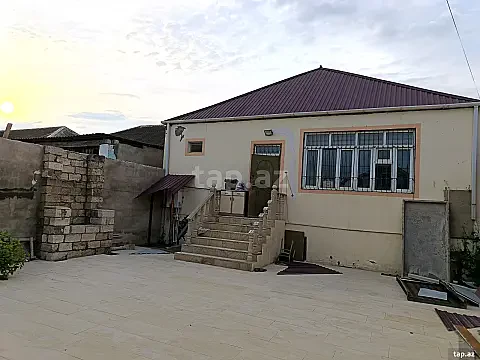 Satılır 4 otaqlı həyət evi 110 m² — Bakı 4 otaq 110.00 m²