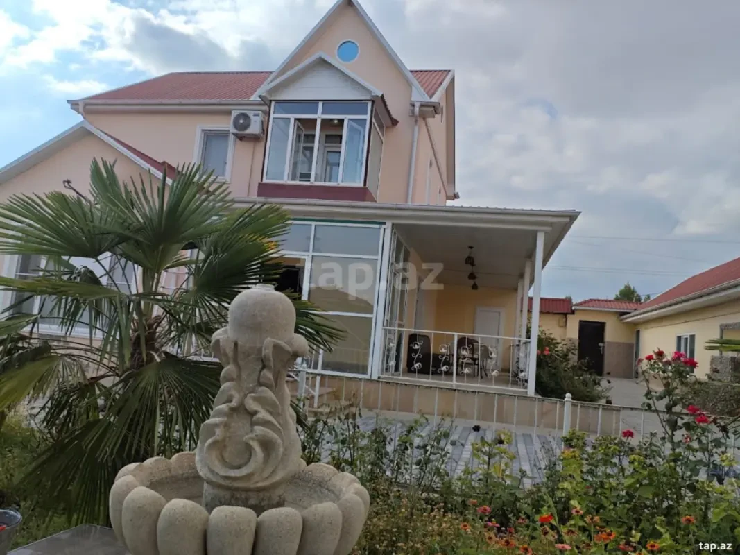 Kirayə verilir 4 otaqlı həyət evi 240 m²