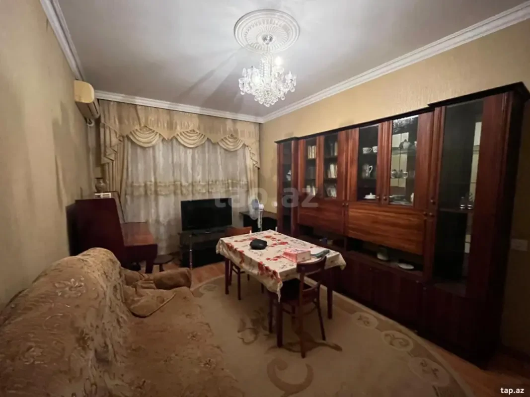Kirayə verilir 2 otaqlı mənzil 67 m²